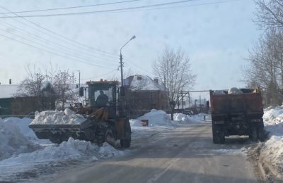 Эх, снег — снежок: в Колывани вывезено 2500 кубометров снега