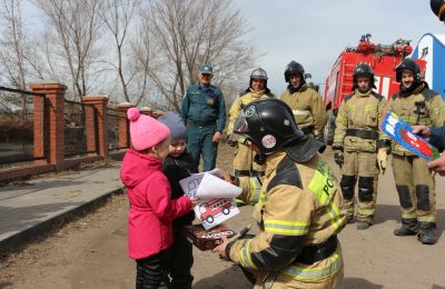 Подарки от колыванских огнеборцев