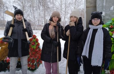 Волонтеры выходят на борьбу со снегом