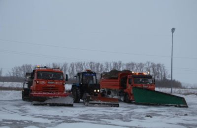 До 700 единиц снегоуборочной техники ежедневно выходят на очистку дорог в Новосибирской области