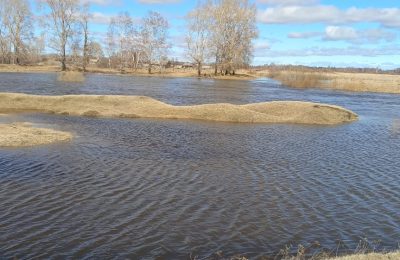 Уровень воды растет в Шегарке