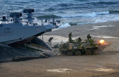 С праздником, морпехи!