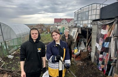 «СВОИ ЛЮДИ» помогают пожилым