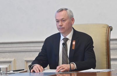Губернатор Андрей Травников поручил продолжить усиленную профилактическую противопожарную работу