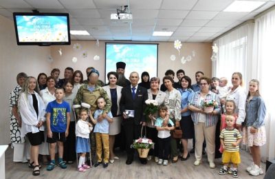 Семье Геннадия Ивановича и Нины Ивановны Зацепиных вручили медали «За любовь и верность»