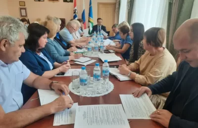 Подготовка к отопительному сезону и уборочная кампания стали основными вопросами совещания у главы района
