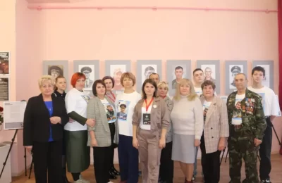 Героев родные глаза