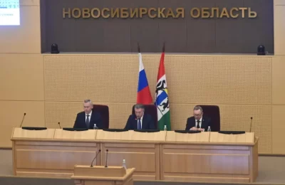 Бюджет Новосибирской области на 2026 год и последующие два года принят в третьем чтении