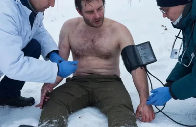 Обморожение, переохлаждение – чем отличаются и как спасать человека правильно?  