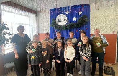 Волшебники творчества поблагодарили героев труда