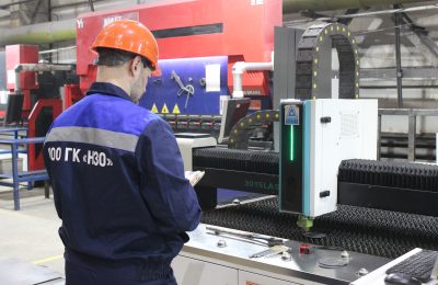 Новосибирский завод ускорил производство оборудования в 1,5 раза по нацпроекту