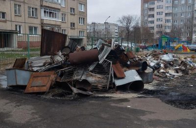 Соседи выдохнули: судебные приставы закрыли незаконный пункт приема металлолома