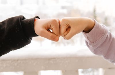 «Мы держимся друг за друга»: как проект «Наставничество» меняет жизни подростков из детских домов