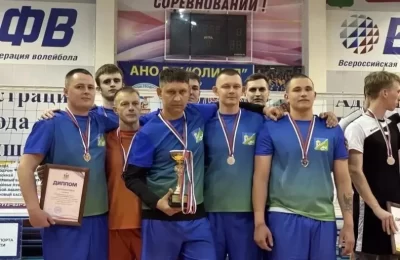 Волейболисты – серебро и бронза, марафонцы – в лидерах