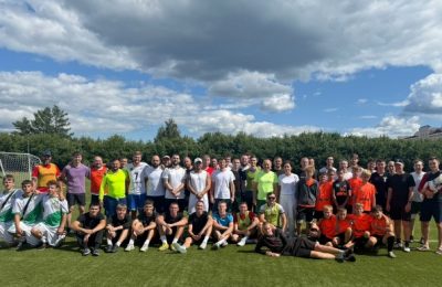 Футболисты ФК «Колывань» получили знаки отличия ГТО в День физкультурника